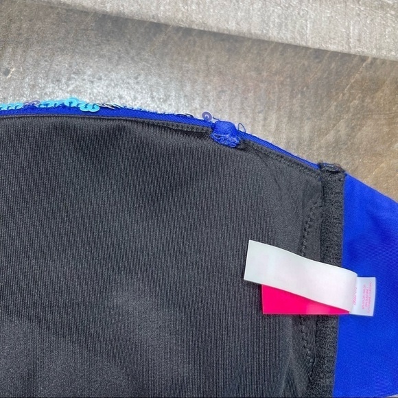 Victoria’s Secret Sequin Bandeau Bikini Top size Small - Picture 8 of 9